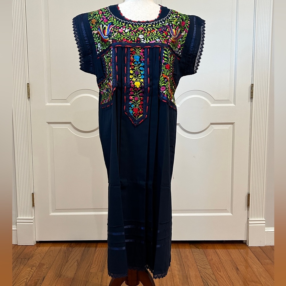 Mexican Navy blue dress, Oaxaca dress, hand embroidery dress.